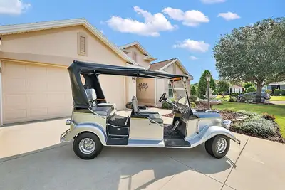 Image de Willie’s Place w/ Golf Cart, Hot Tub & Lanai | Dog Friendly