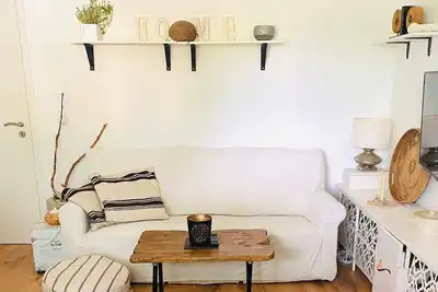 Image de Cozy apartment with terrace -10 min from the beach (pet friendly)