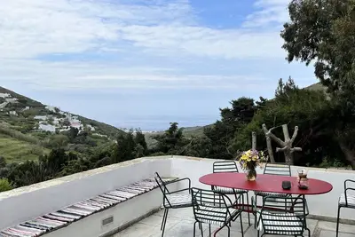 Grande maison cycladique familiale