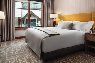 Image de Luxurious 2 Br, 2. 5 Bath unit in Ritz Carlton Club in Vail, Colorado