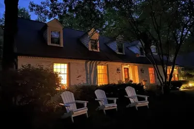 Image de The Woodland Hideaway at Fox Knoll-Grand Park! Concerts! Sleeps 4+-Entire floor!