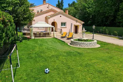 villa avec piscine