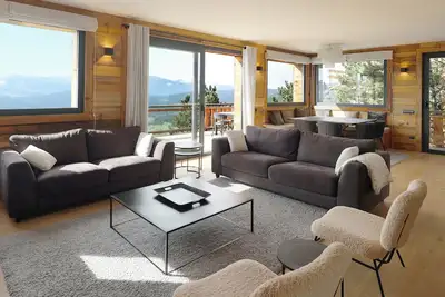 Image de Chalet d’exception avec vue panoramique à 500 m des pistes. Classé 5 *
