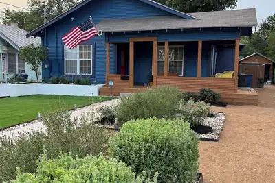 Image de Casa Azul - Downtown Bungalow - Dog Friendly