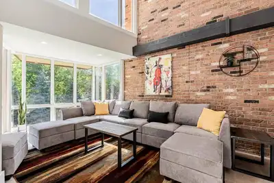 Image de Great Sunlight & Views! Steps to Mtn & Town Bus. All Casper Mattresses/5 Lg Tv's - Remodeled 2023