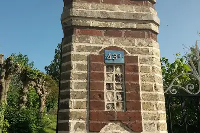Image de 2 chambres avec cuisine dans une belle demeure bourgeoise