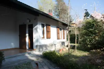 Image de 15 km from Maranello Villa Ferrari, sleeps 11, fireplace, billiards and foosball table
