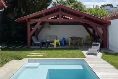 Image de Maison basque avec piscine chauffée en plein coeur de Bayonne