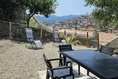 Image de Cozy historic house with garden and view