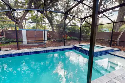 Image de Family and pet friendly! Sleeps 8. New heated pool and spa. Bikers Welcome!