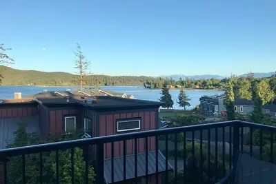 Image de Ocean View Townhome - Sooke Harbour Marina