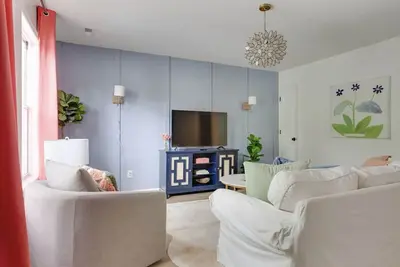 Image de Vibrant Villa Green-2 King En-suites, 20 min Rdu/Pnc Park, 5 min Shelley Lake