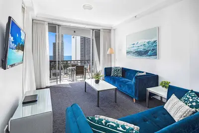 Image de Chevron Renaissance Ocean & River Views