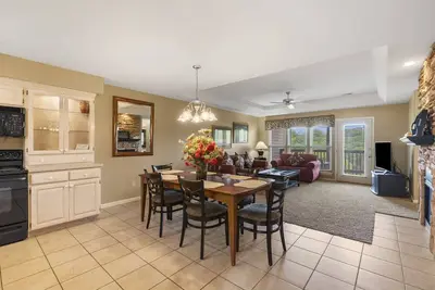 Image de Condo for Two at a Gorgeous Golf Community near Silver Dollar City