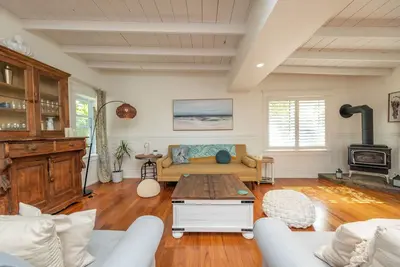 Image de Stunning 5-Bedroom Historic House in Southampton