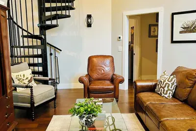 Image de Lux Highlands Cabin, 3 Bedroom, Sleeps 8 with Loft, Pets ok Skywater community