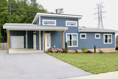 Image de Modern home near downtown Hendersonville
