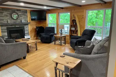Image de Remodeled home less than 1 mile from entrance to Seven Points at Raystown Lake