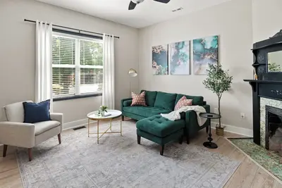 Image de Modern Home w\/ Hot Tub, Mins from Downtown Louisville