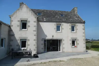 Image de maison 3 chambres 6 à 12 personnes, au calme, vue mer, près de Roscoff