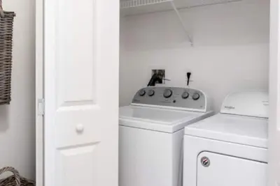 Image de Luxurious fully furnished suite near hospital's!