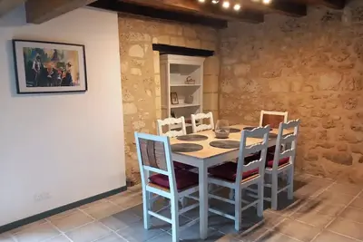 Image de Family friendly farmhouse with pool in vineyard - close to St Emilion