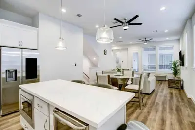 Image de Luxury 3bdroom house, Wifi, W/D, Patio, Garage