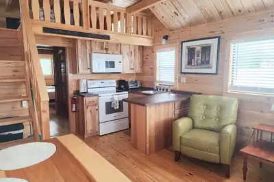 Image de Cabin: Lower Winter prices! Snowbirds Welcome! Bring your boat for fall fishing