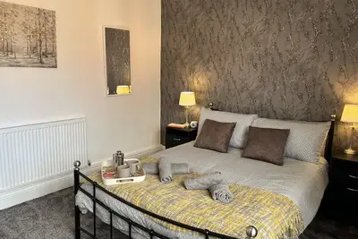 Maison-Confort-Salle de bain privée séparée-Vue sur Rue-Warrington Lane