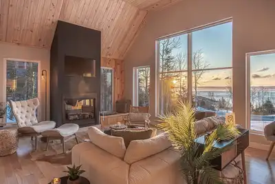 Image de HĂ´tel Ă la maison - Chalet le NatĂĽr, Cozy & Spa