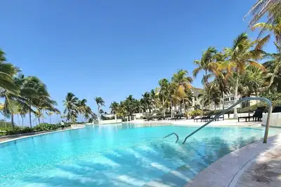 Image de Beautiful Perfect 2br beachfront in Cap Cana