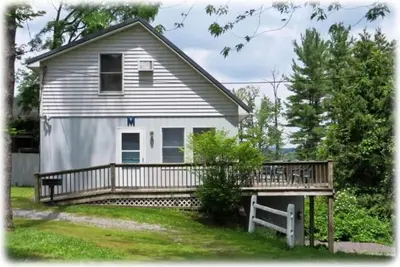 Large Cottage that sleeps 10 minutes from Cooperstown