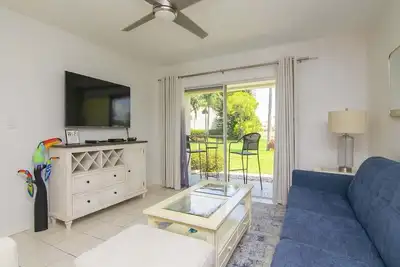 Image de Isla Del Sol Newly Remodeled 2 Bd/2ba Condo Close to Beaches