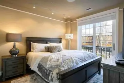 Image de Inn on the Harbor Suite 301