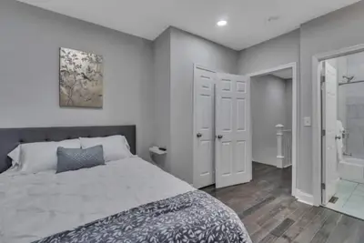 Image de Close to Jhmc, 2. 5 Baths, Pet friendly!