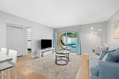 Image de Family-Friendly 2br Garden Condo, Heated Pool