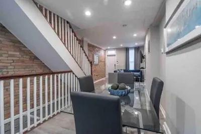 Image de Fully Furnished Home Walk to Johns Hopkins