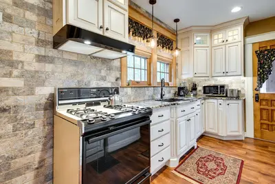Image de Pennsylvania Abode Near Little League World Series