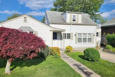 Image de Single Level Spacious Home - A Jbmb Property