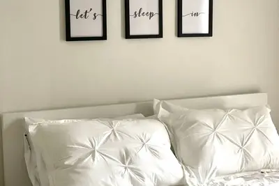 Image de Spacious 1br/2bd Luxury Condo in Toronto