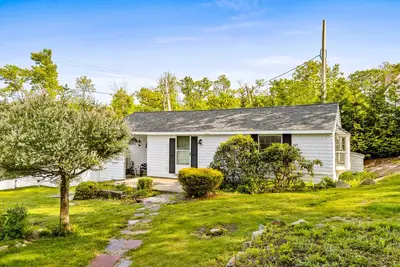 Image de The Beach Cottage at Sandy Cove: Serene Retreat