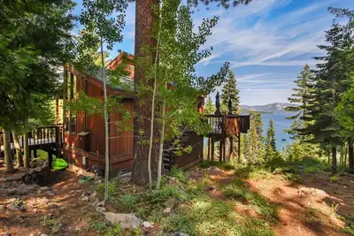 Image de Eagles Perch Cabin - Pano Lake Views, Fido Friendly