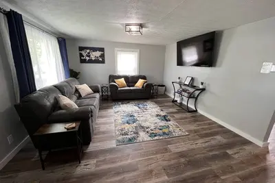Image de Summer Specials-Guest favorite! Near Iu Hospital & Ball State University