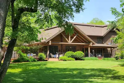Image de Amazing Lodge and cabins for a Retreat on 43 acres. Make it your private escape.