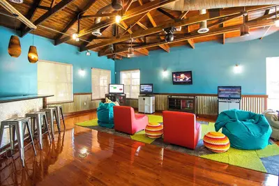 Image de Scenic Florida Keys Stay! Villa w/ Living Room, Balcony, Kitchen! Onsite Pools!