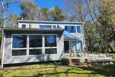 Image de Pond View Home on Cape Cod with gorgeous views