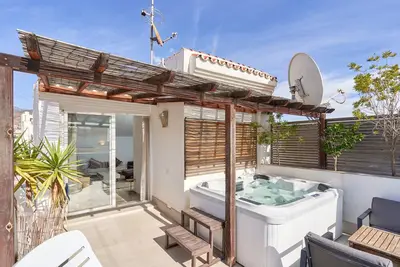 Image de Appartement 'Luxury Penthouse Nerja' avec vue sur la mer, Wi-Fi et climatisation