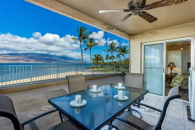 Image de Menehune Shores #210 – Stunning Ocean Views and Ultimate Relaxation Await