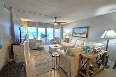 Image de Sandy Key 211: 3 Br/2 Ba Perdido Key, Fl Beachfront Condo, On-Site Rental Office, Sleeps 8