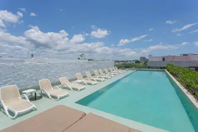 Image de Stunning 2-Bedroom Rooftop Oasis near 5th Ave!